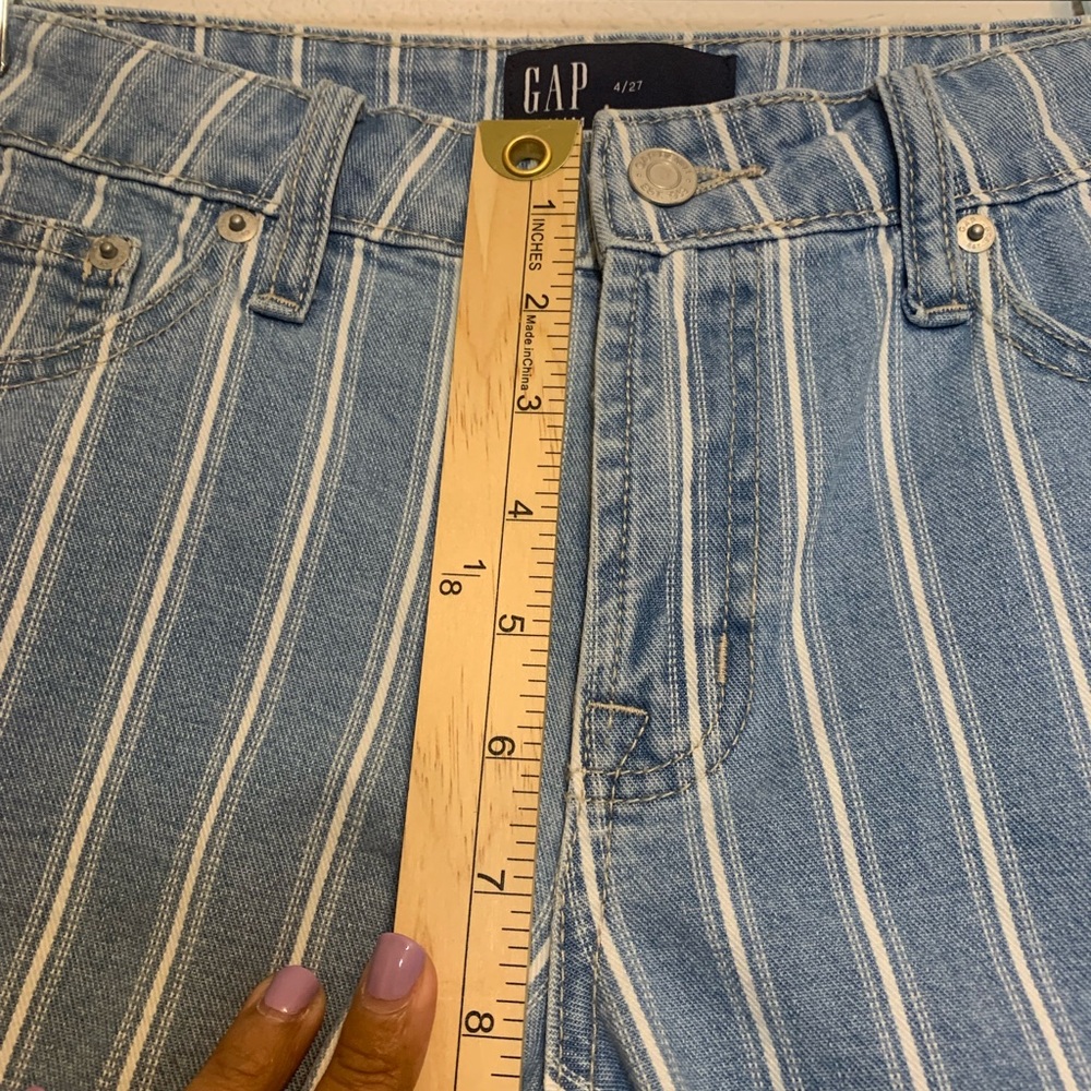 GAP Shorts Womens 4/27  Blue White Striped 5" Short Low Rise Preppy Academia - Picture 12 of 13